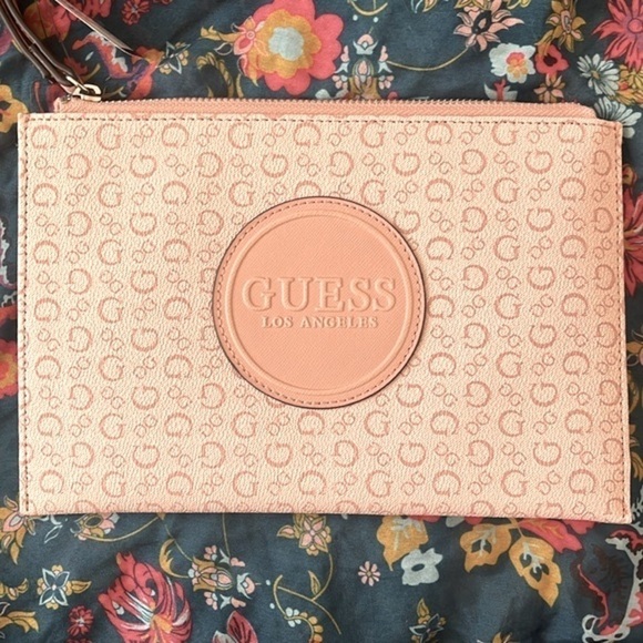 Brand New Guess Los Angeles Rose Pink Large Zippered Rothenberg Clutch Wristlet - Picture 3 of 13